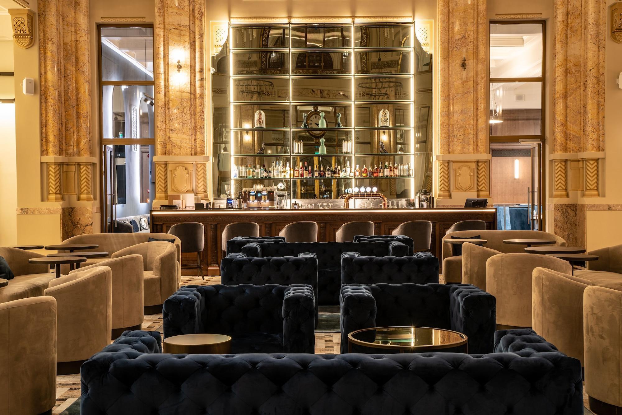 The Marmorosch Bucharest, Autograph Collection Hotel Exterior foto The bar at the Hotel de Crillon