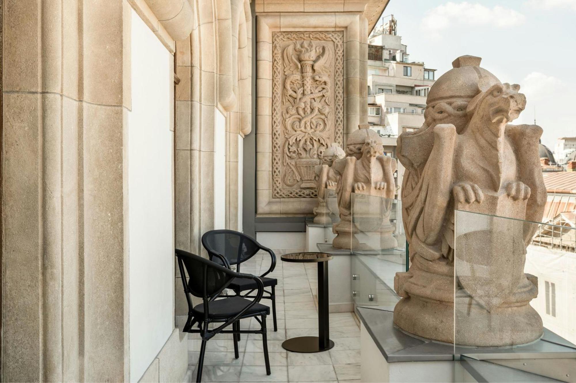 The Marmorosch Bucharest, Autograph Collection Hotel Exterior foto The balcony of the suite