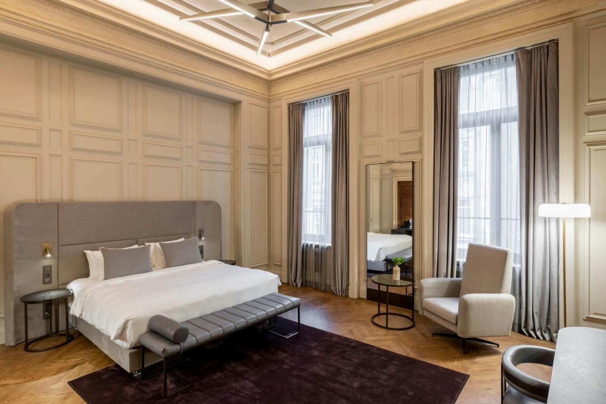 The Marmorosch Bucharest, Autograph Collection Hotel Exterior foto A bedroom at the hotel