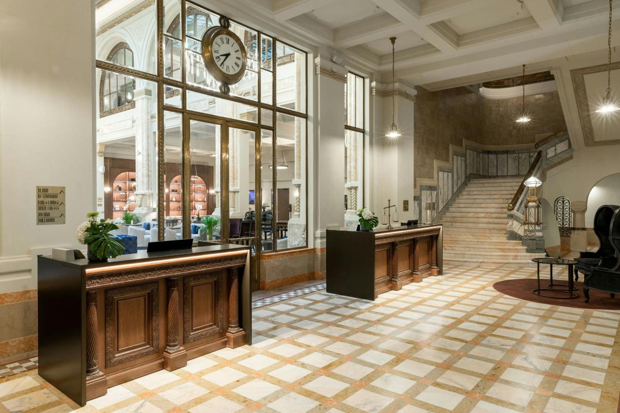 The Marmorosch Bucharest, Autograph Collection Hotel Exterior foto The hotel's lobby